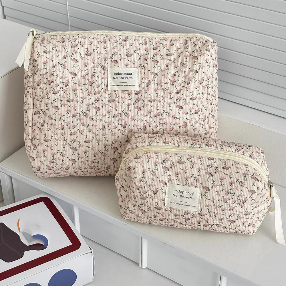 Vintage Floral Quilted Cosmetic Bag – Women's Travel Makeup Organizer Pouch