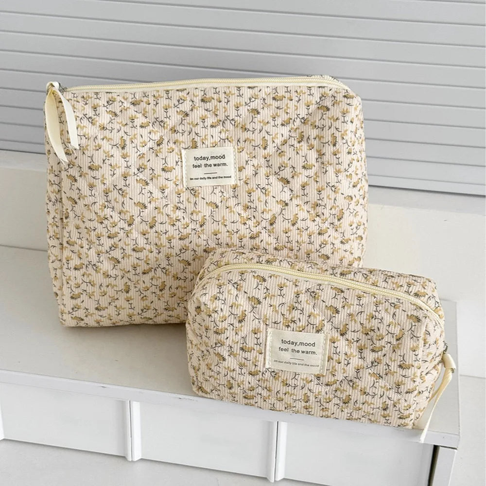 Vintage Floral Quilted Cosmetic Bag – Women's Travel Makeup Organizer Pouch