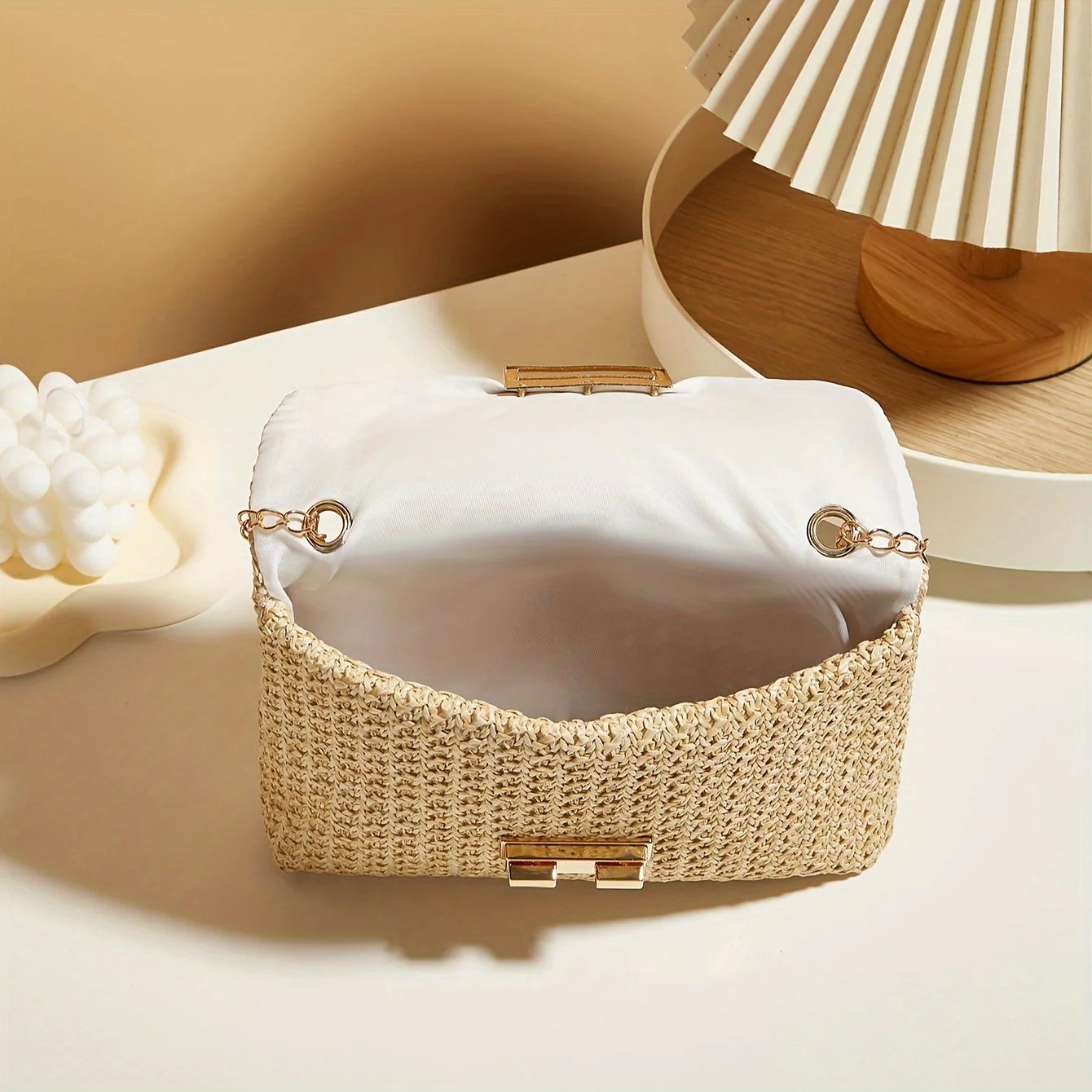 Women's Woven Straw Crossbody Bag – Handwoven Shoulder Purse with Lock Closure